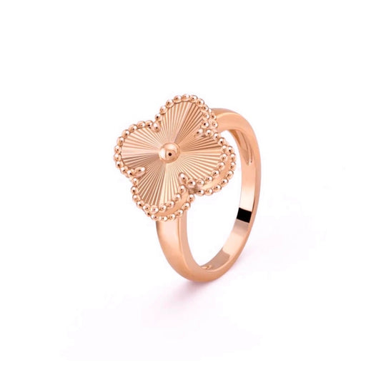 ROSEGOLD METALLIC CLOVER RING