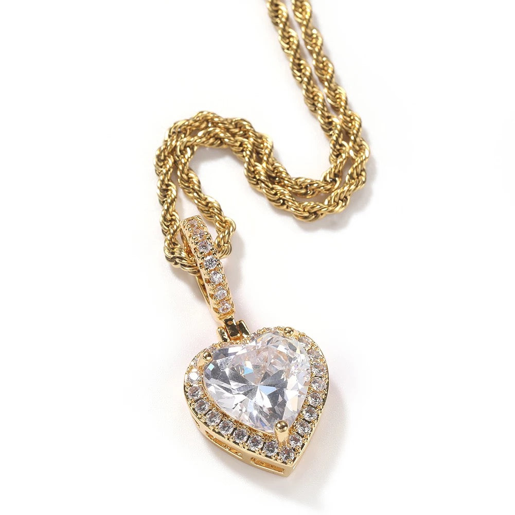 LOVE HEART NECKLACE - officialdripdoll