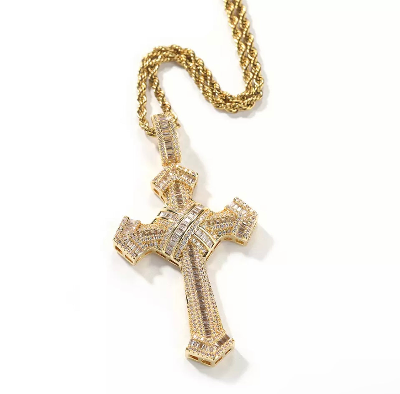 BAGUETTE POINTY CROSS PENDANT